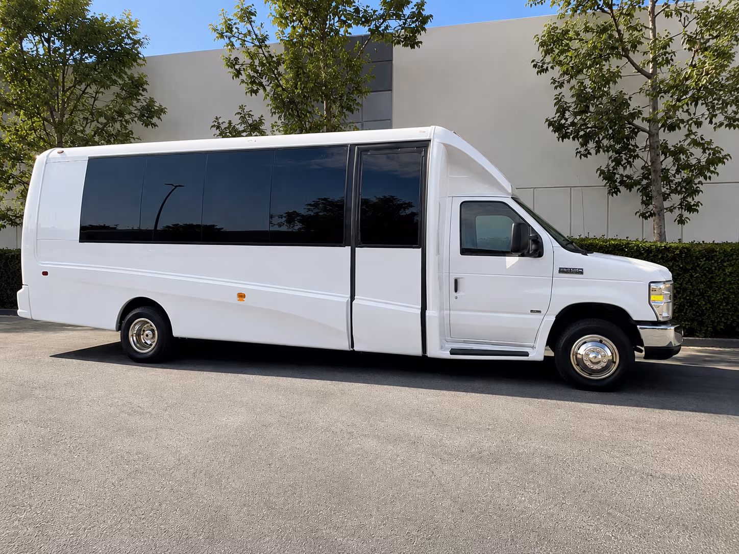 charter a bus to searles castle or atkinson resort from methuen