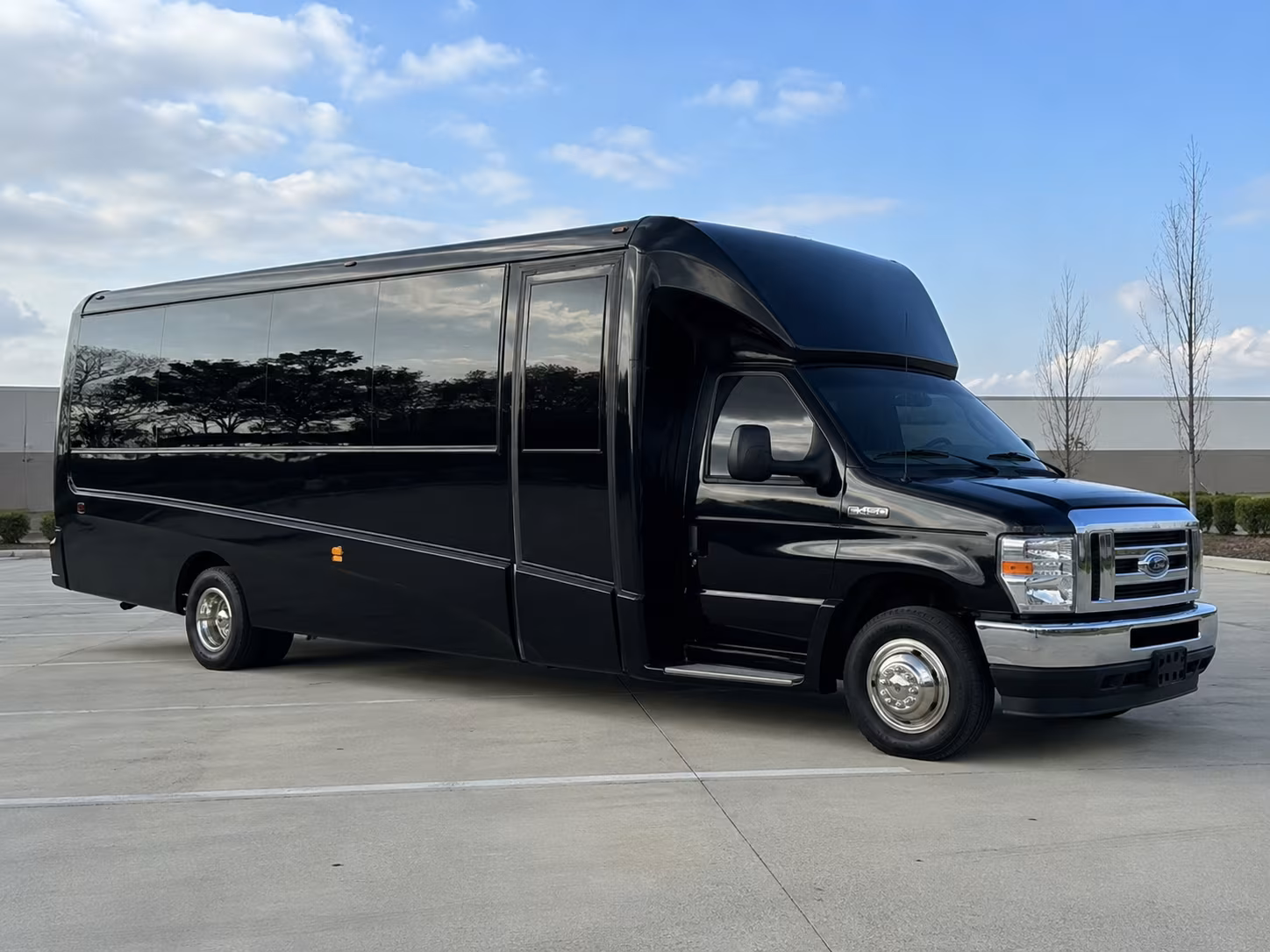 methuencharterbuscompany com lets you compare buses for old sturbridge village plimoth patuxet and longer massachusetts day trips