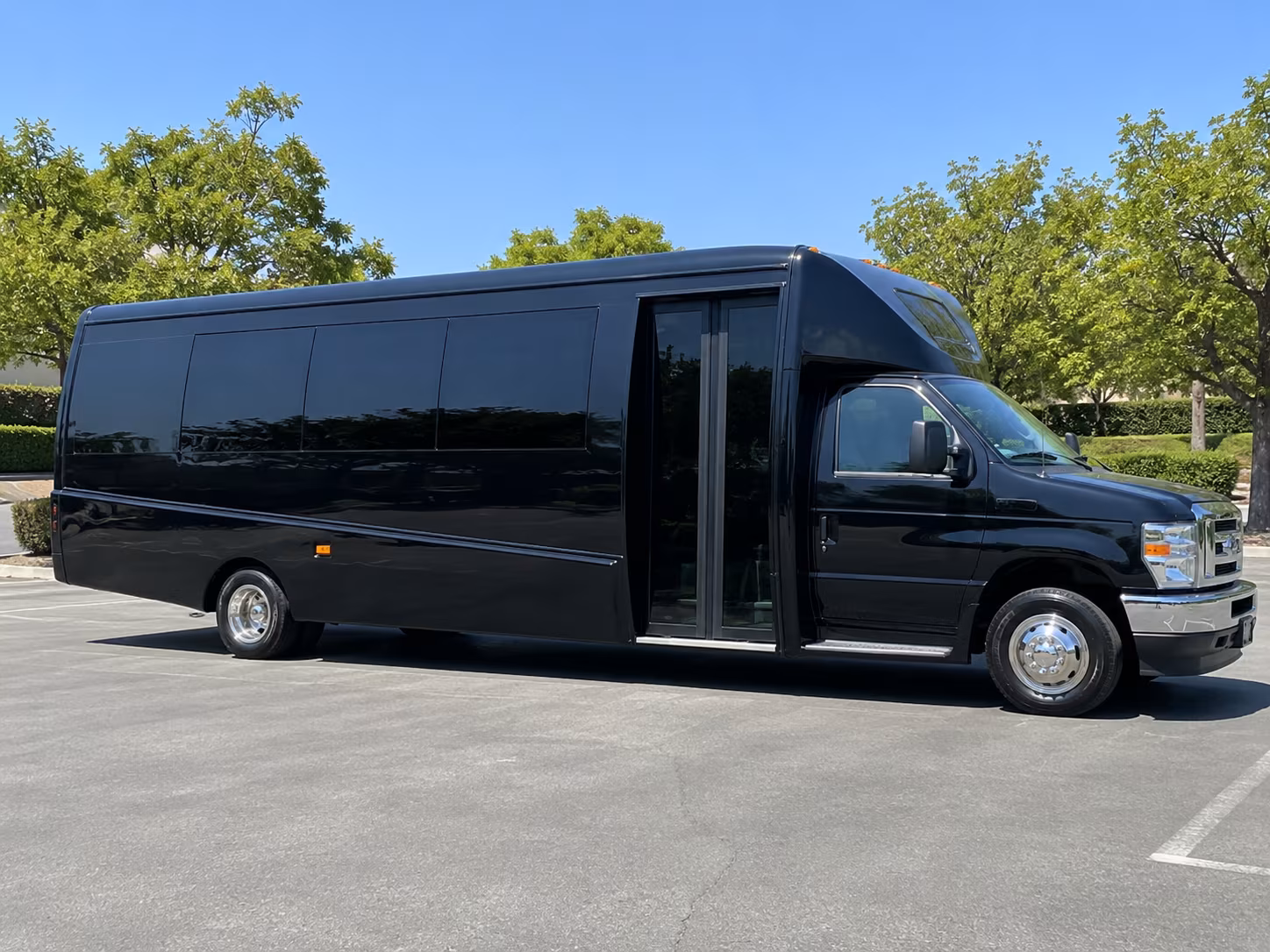 worcester discreet military and government shuttles for your group
