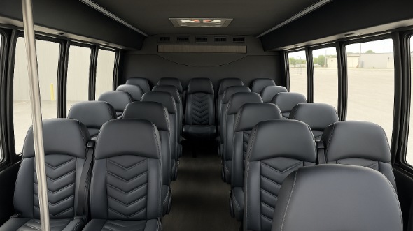 new haven 28 passenger minibus